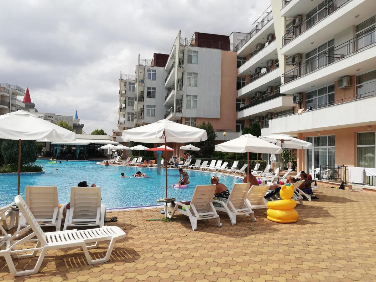 Apartment Daisy Grand Kamelia 阳光海滩 外观 照片