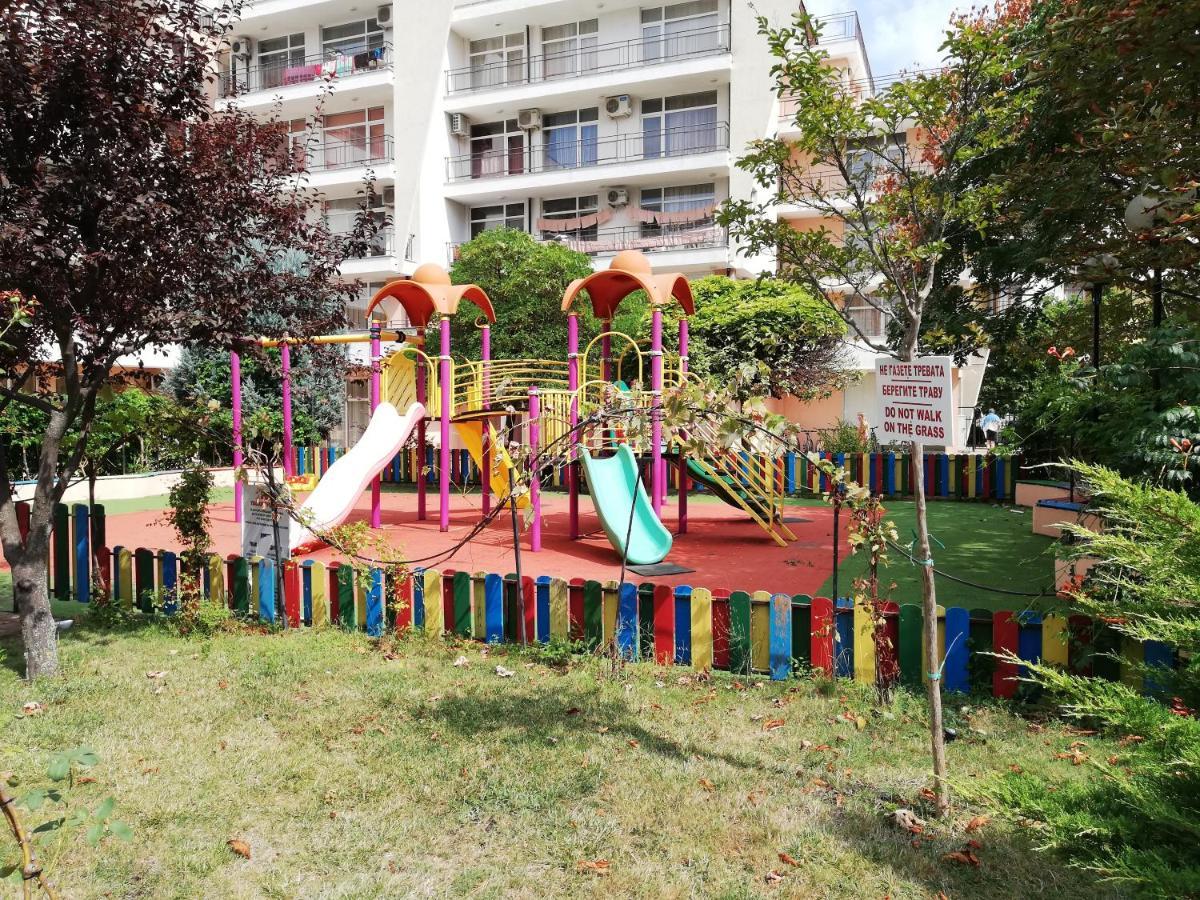 Apartment Daisy Grand Kamelia 阳光海滩 外观 照片
