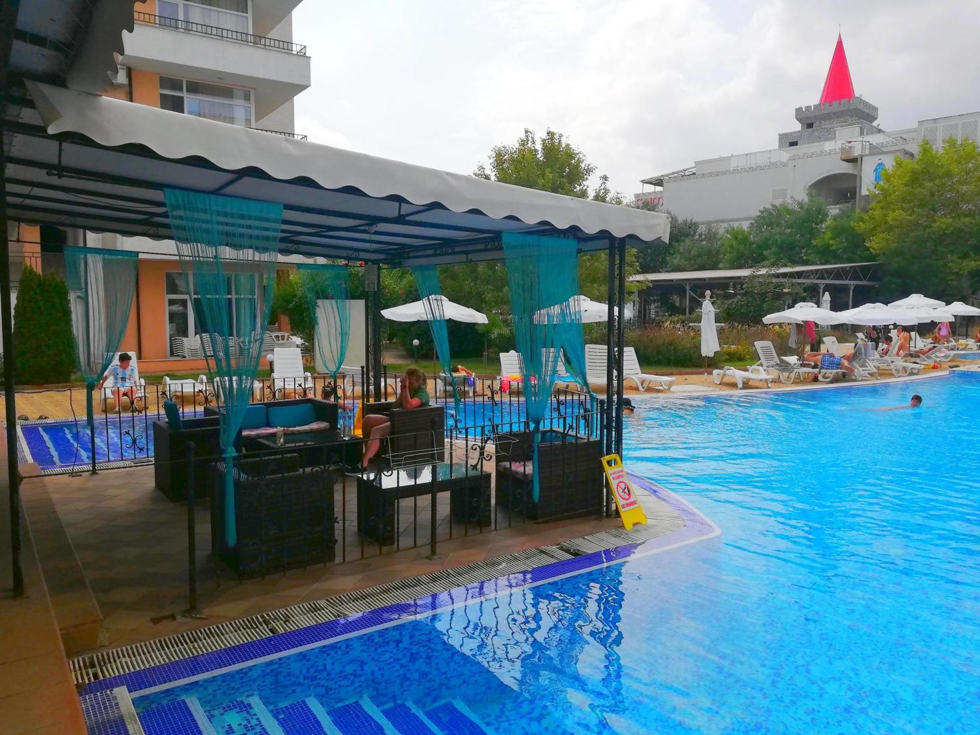 Apartment Daisy Grand Kamelia 阳光海滩 外观 照片